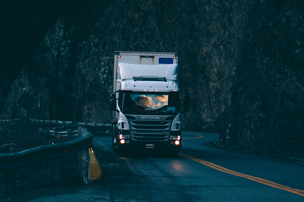 TRACTOR UNITS